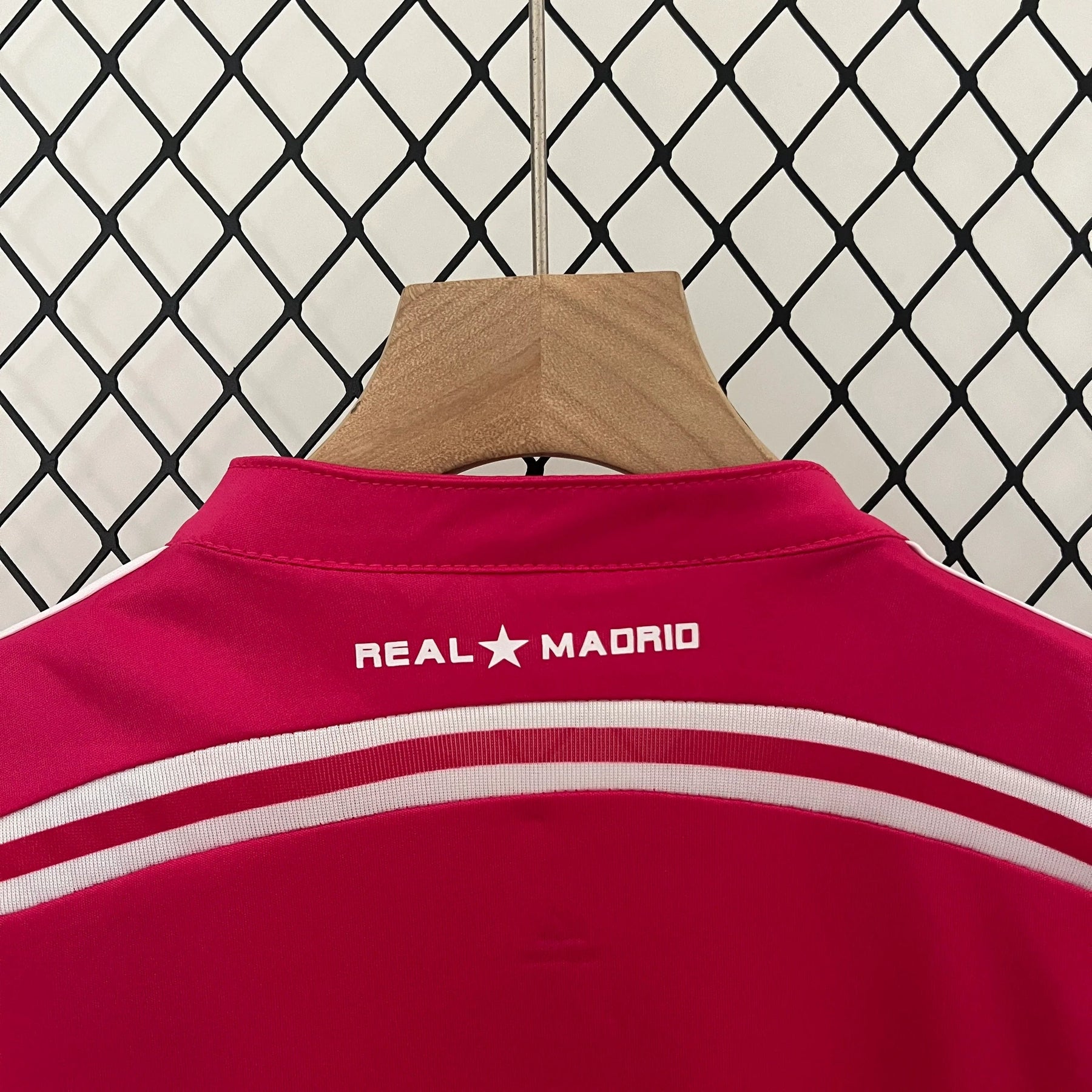 Ronaldo CR7 Real Madrid 14-15 Pink- Kids jersey ( shirt and shorts included )